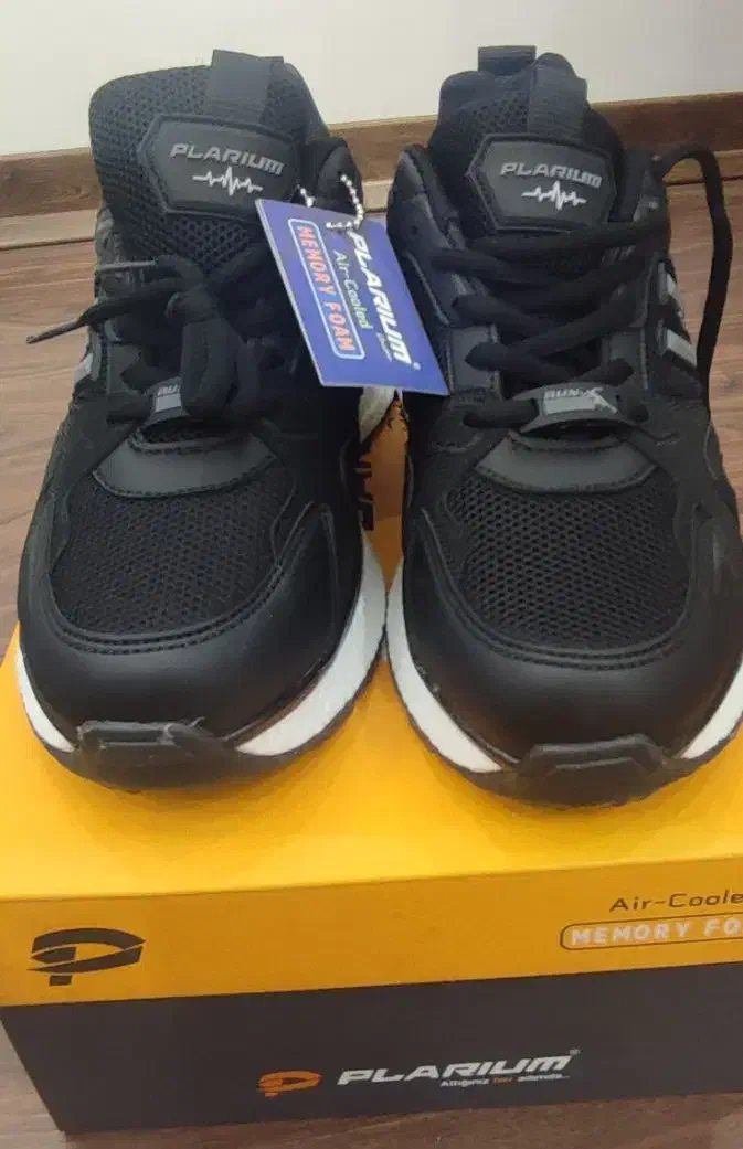 کتونی تُرک اورجینال|کیف، کفش، کمربند|قم, انسجام|دیوار