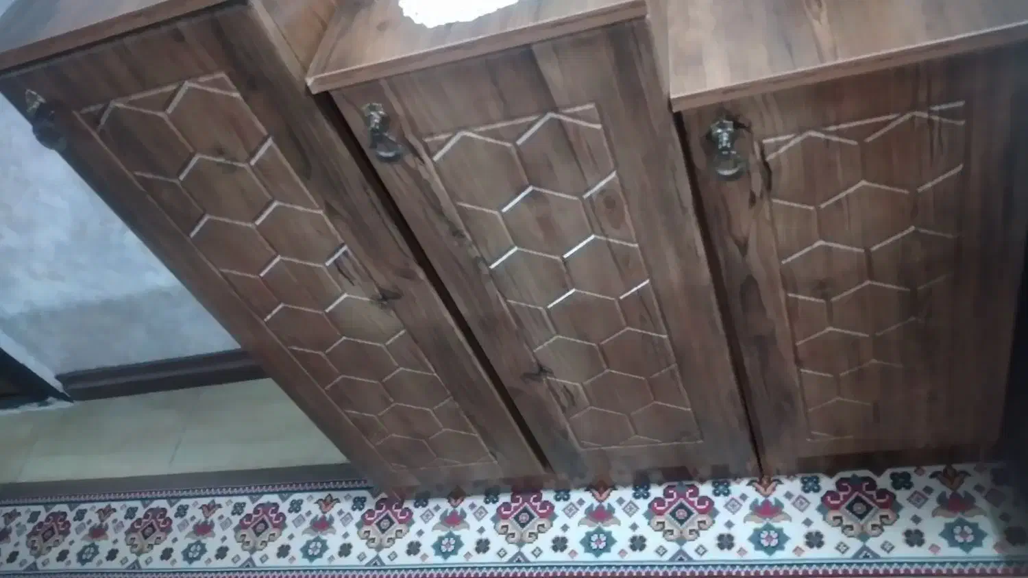 جاکفشی|جاکفشی، کمد، دراور|همدان, |دیوار