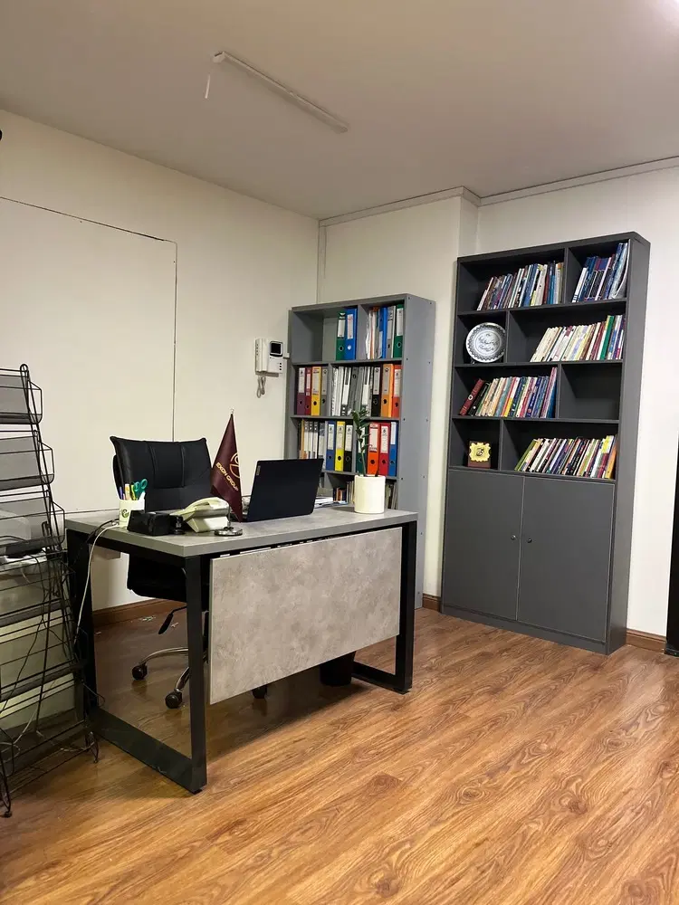 منشی پارهوقت/ آموزشگاه زبان/ عصرها / کارشناس زبان|استخدام اداری و مدیریت|تهران, عباسآباد|دیوار
