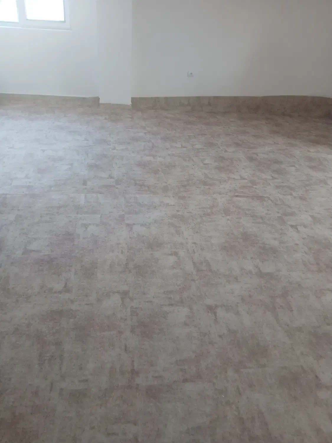 موکت کارنکرده درحد نو|موکت|رشت, یخسازی|دیوار