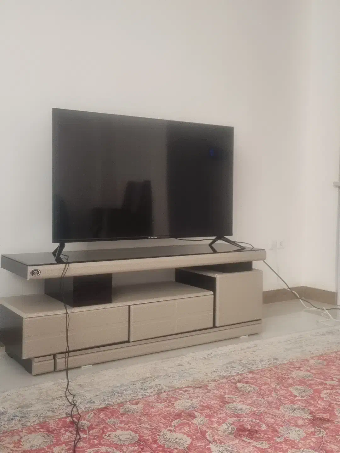 تلویزیون 50اینچ بلانتون|تلویزیون و پروژکتور|رشت, یخسازی|دیوار