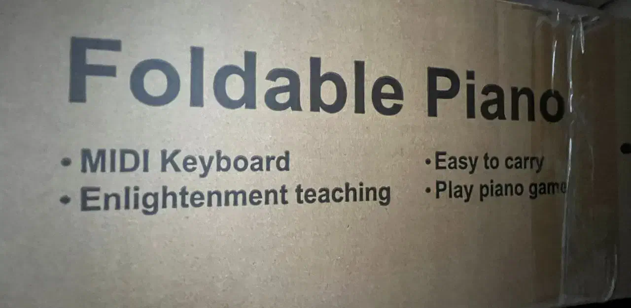 پبانو تاشو با پایه و کارتن|پیانو، کیبورد، آکاردئون|قم, انسجام|دیوار