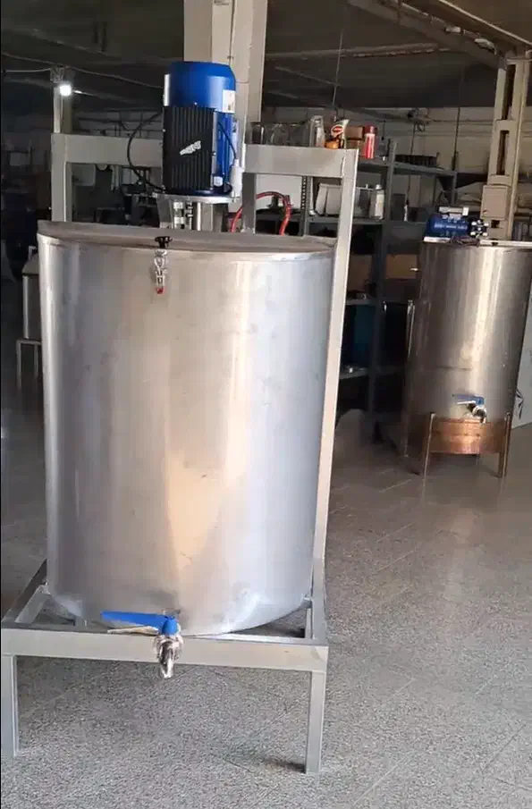 تمام تجهیزات لبنیاتی کره گیر 400  دوغزن مشک برقی|فروشگاه و مغازه|تبریز, |دیوار