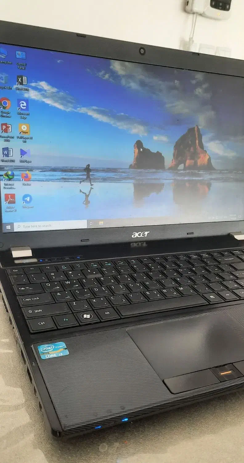 لپ تاپ|رایانه همراه|لاهیجان, انقلاب|دیوار