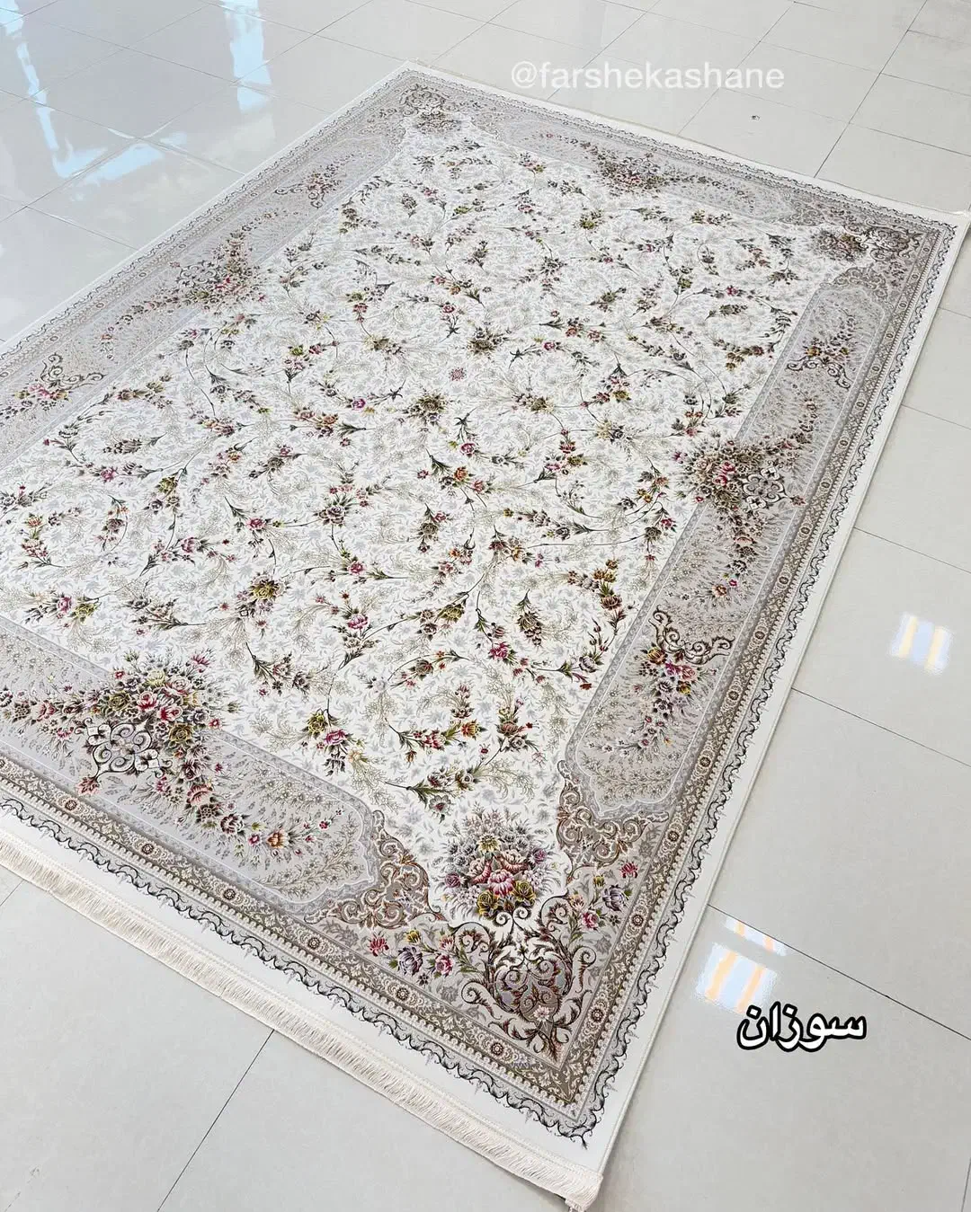 فرش ایرانیان تراکم۳۶۰۰وزن کیفیت بالا با تخفیف ویژه|فرش|شیراز, فرگاز|دیوار