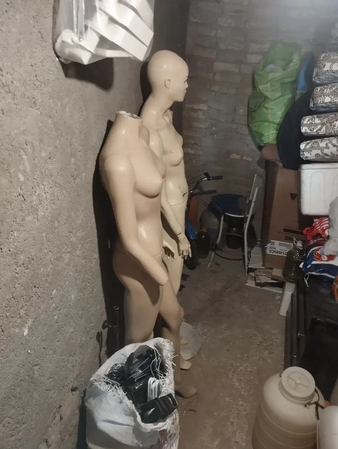 مانکن لباس زنانه|فروشگاه و مغازه|الیگودرز, |دیوار