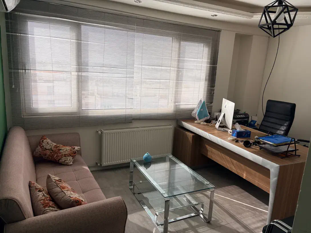 اجاره دفتر اداری شیک در بهترین لوکیشن|اجارهٔ دفتر کار، اتاق اداری، مطب|یزد, |دیوار