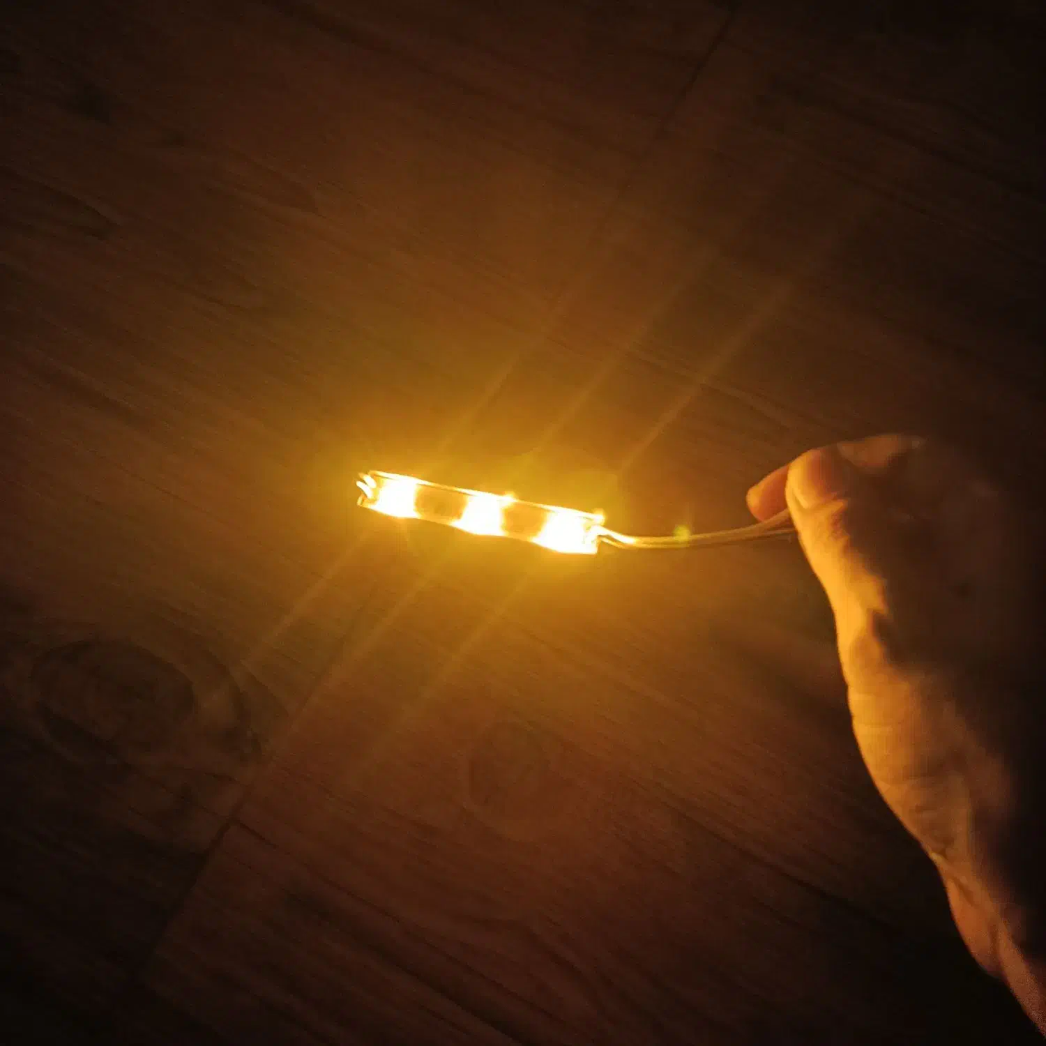 چراغ بلوکی رنگ انبه ای|ریسه و چراغ تزئینی|ساوه, |دیوار