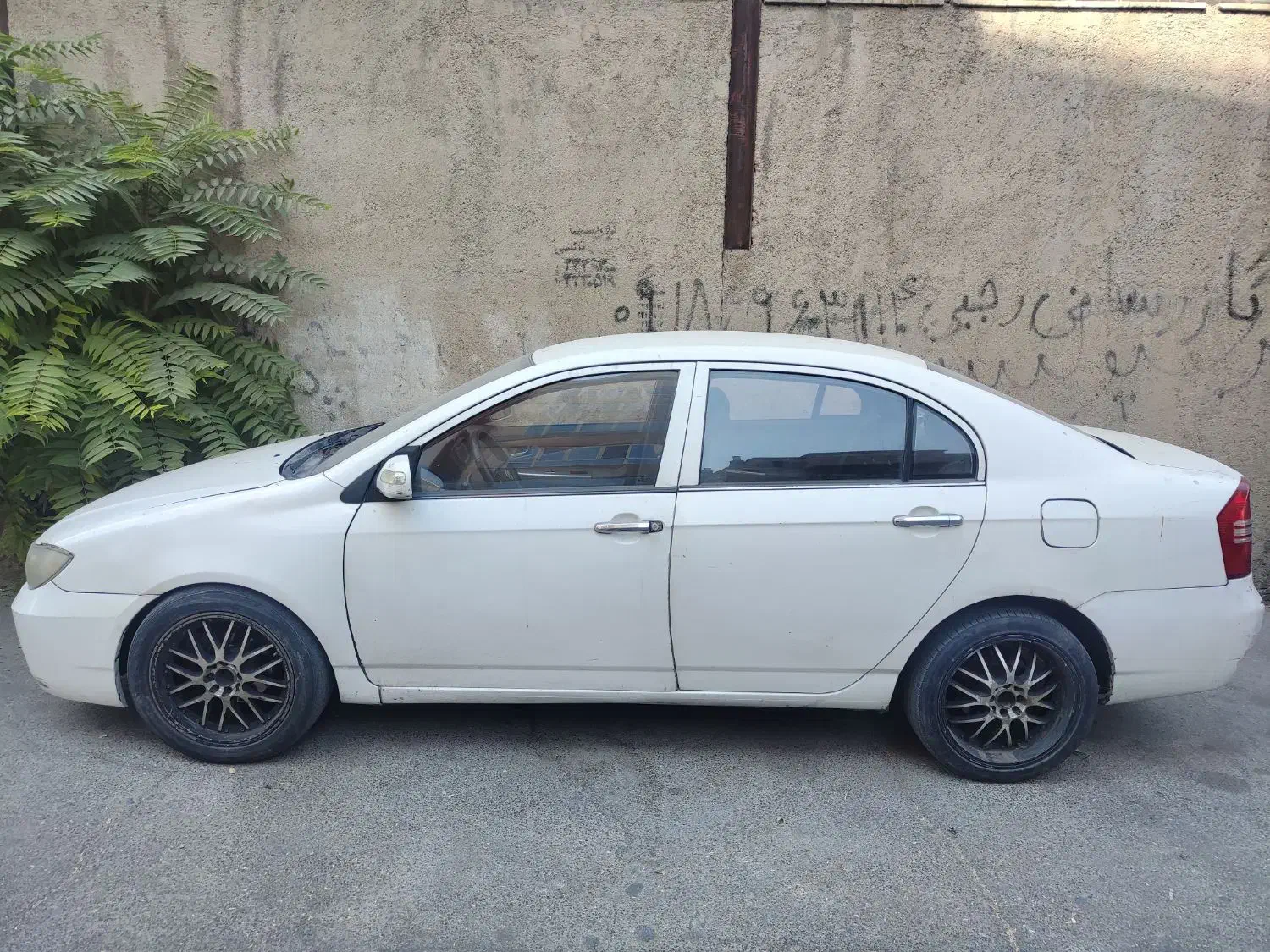 فروش لیفان ۶۲۰ فوری|خودرو سواری و وانت|اراک, |دیوار