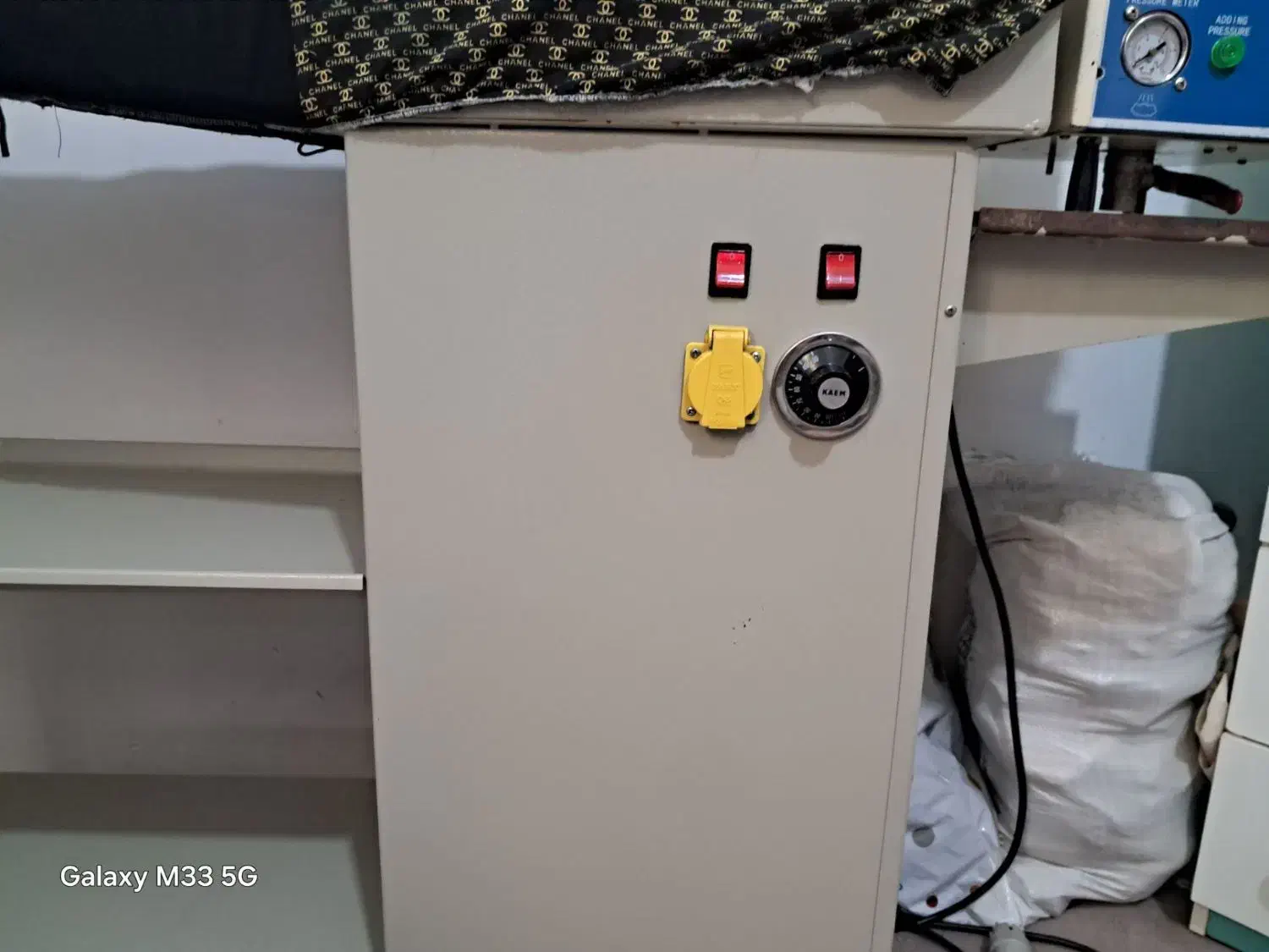 میز مکش سالم وتمیز|لوازم خیاطی و بافتنی|الوند, |دیوار