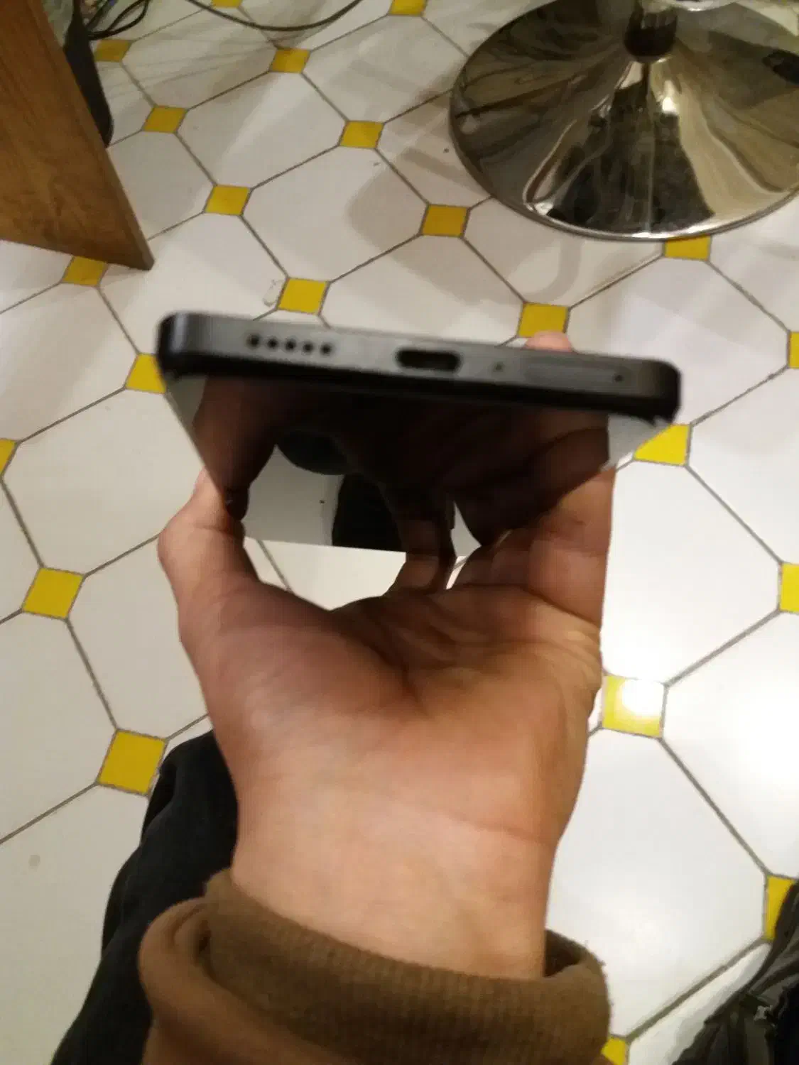 نوت 12 پرو ،فایوجی|موبایل|شیراز, گود عربان|دیوار