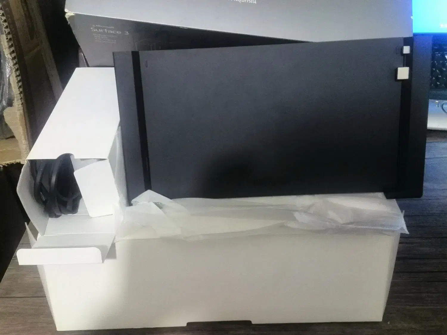 داکت سرفیس|قطعات و لوازم جانبی رایانه|اصفهان, آبشار|دیوار