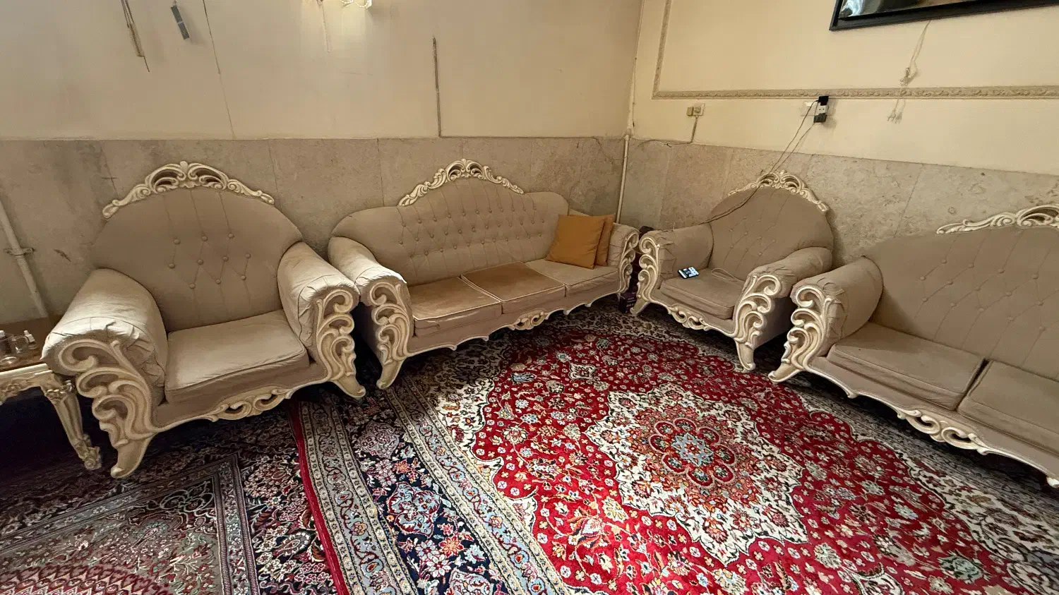 مبل ۷ نفره|مبلمان خانگی و میز عسلی|قم, سالاریه|دیوار