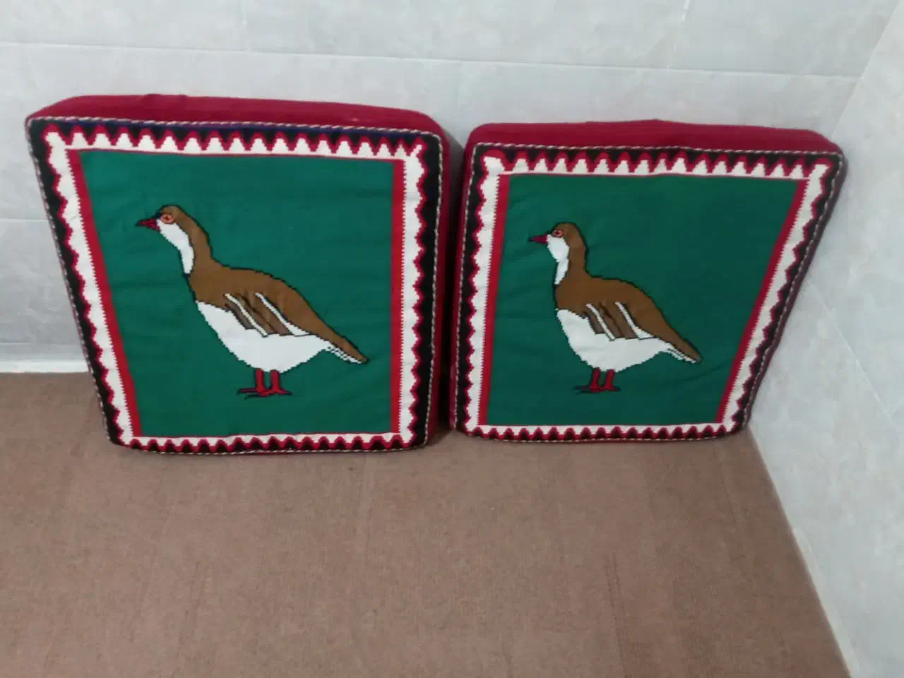 سه جفت پشتی درحدنو دست بافت بند ابریشم|پشتی|شیراز, قلعه نو|دیوار