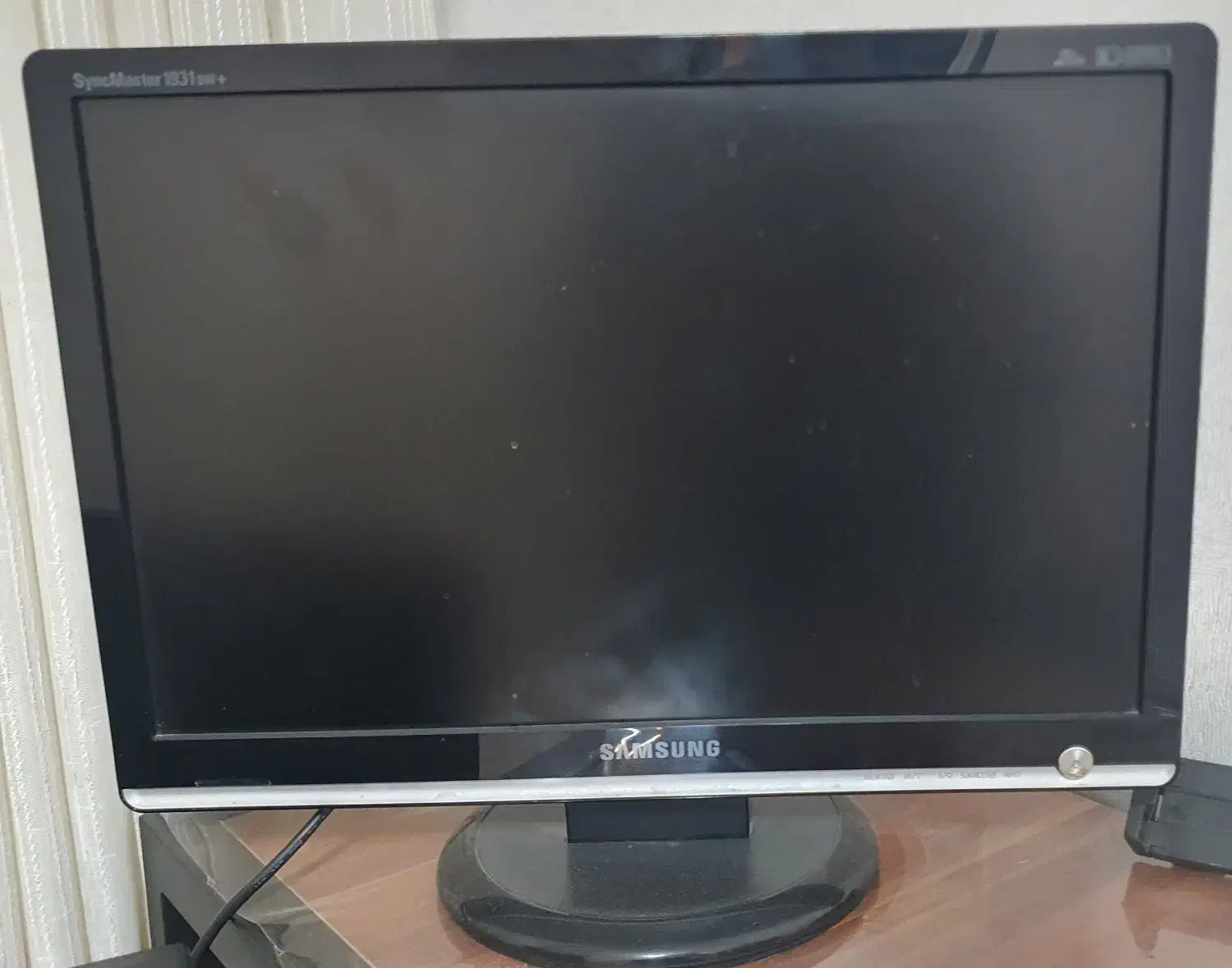 مانیتور ۱۹ اینچ سامسونگ|قطعات و لوازم جانبی رایانه|اصفهان, کوی ولی عصر|دیوار