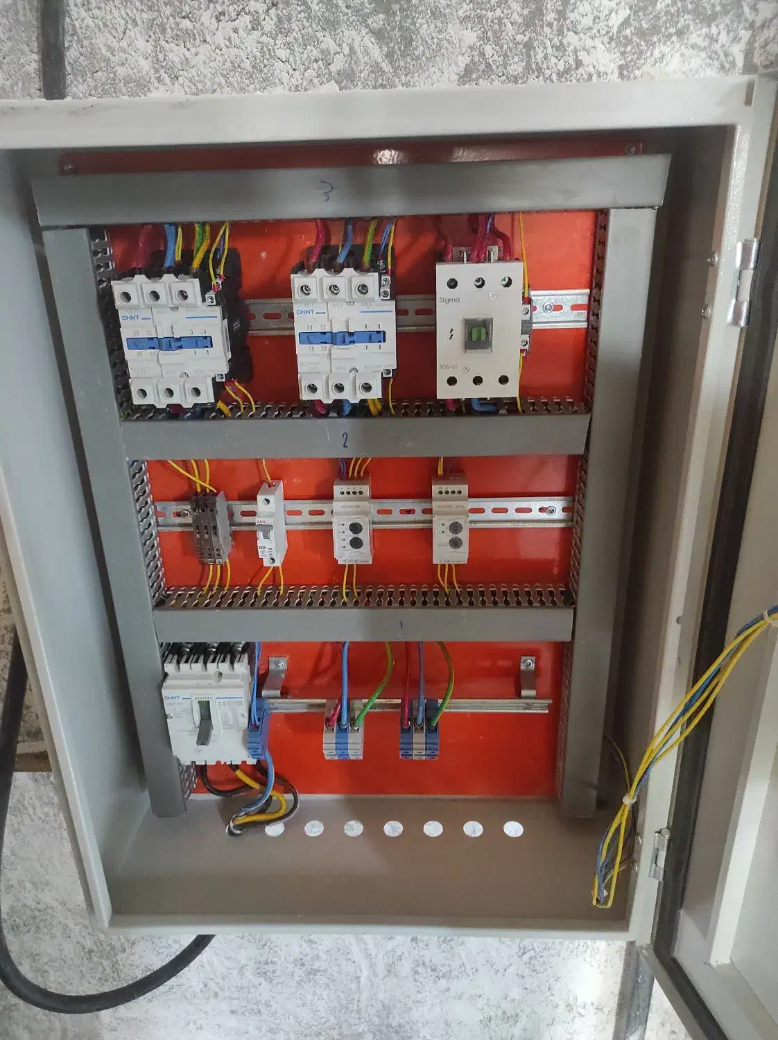 برق کشی ، برقکشی ساختمان و صنعتی ۳ فاز و تکفاز|خدمات پیشه و مهارت|رفسنجان, |دیوار