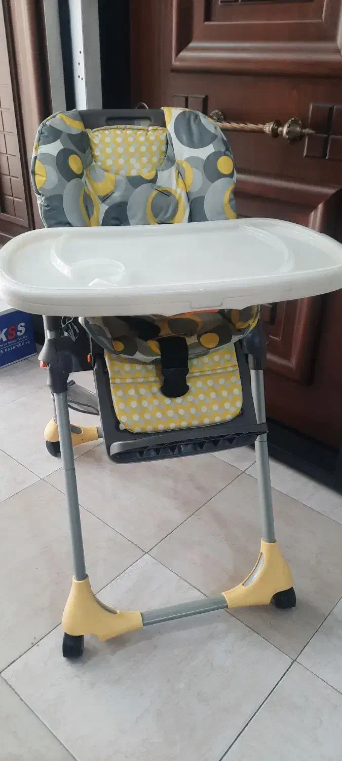 صندلی غذاخوری کودک برند Chicco وتوالت فرنگی کودک|تخت و صندلی بچه|کرج, خرمدشت|دیوار