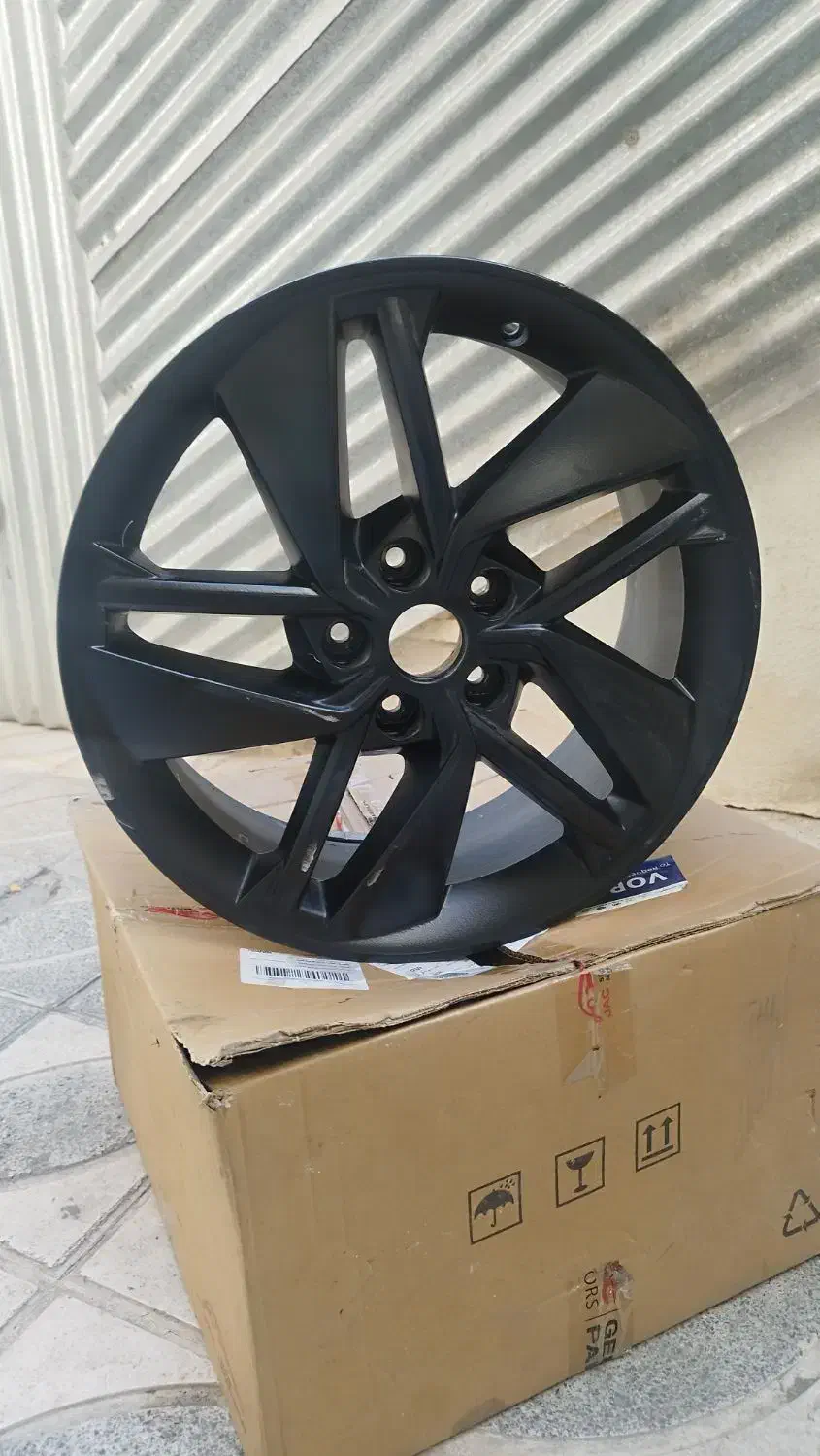 قطعات kmc j7 (گلگیر،رینگ چرخ ،کمک)|قطعات یدکی و لوازم جانبی|شیراز, نصر|دیوار