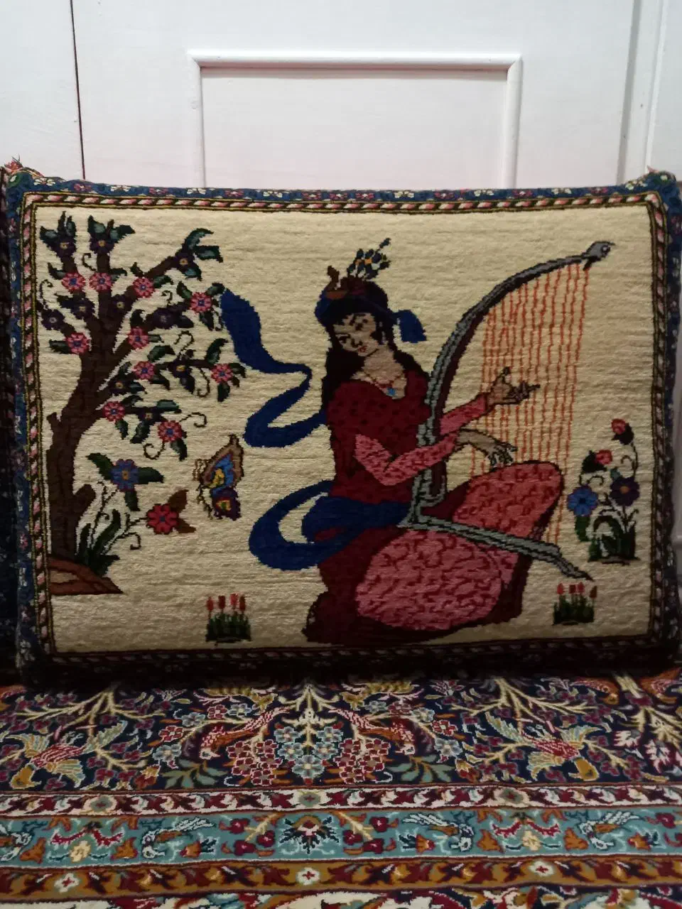 دو عدد پشتی (متکا) دستبافت کاملا سالم و نو سفارشی|پشتی|شهرکرد, |دیوار