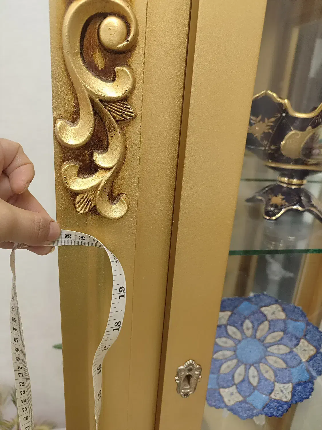 ویترین طلایی کوچک|بوفه، ویترین، کنسول|اصفهان, بهارستان|دیوار