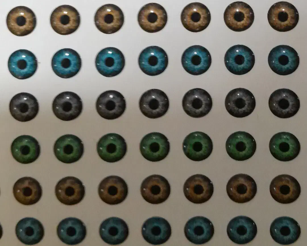 چشم های رزینی عروسک،از 4 میل تا 15 میل موجود است.|اسباببازی|رشت, پیرسرا|دیوار
