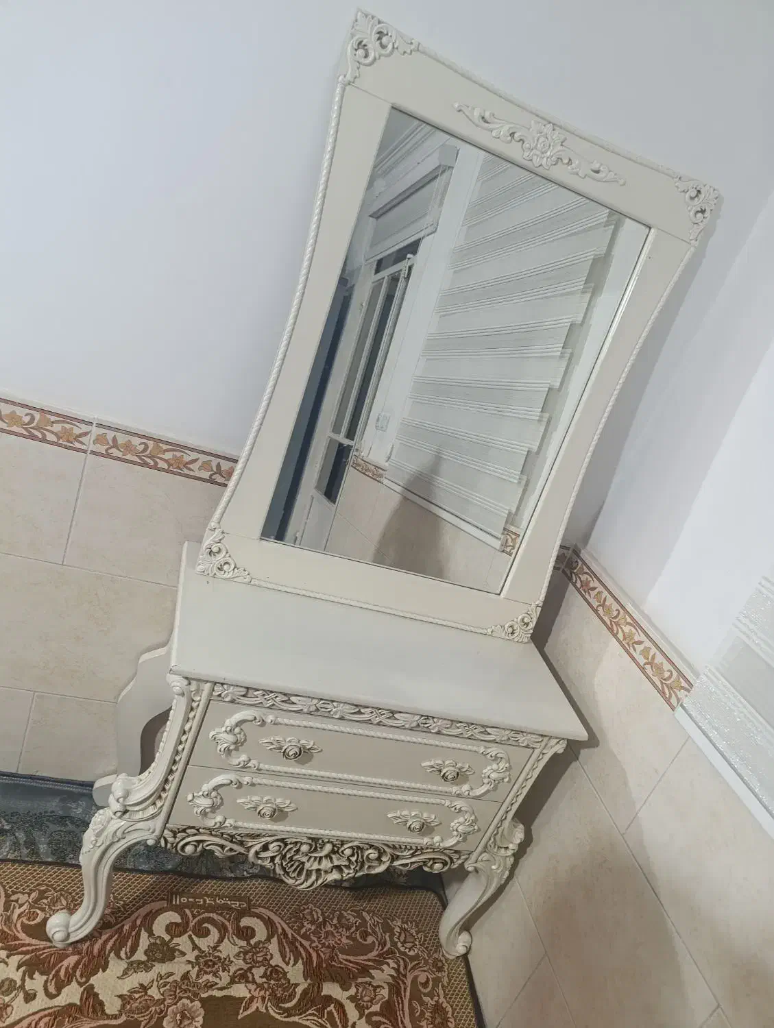 آینه|آینه|نظرآباد, نظرآباد|دیوار