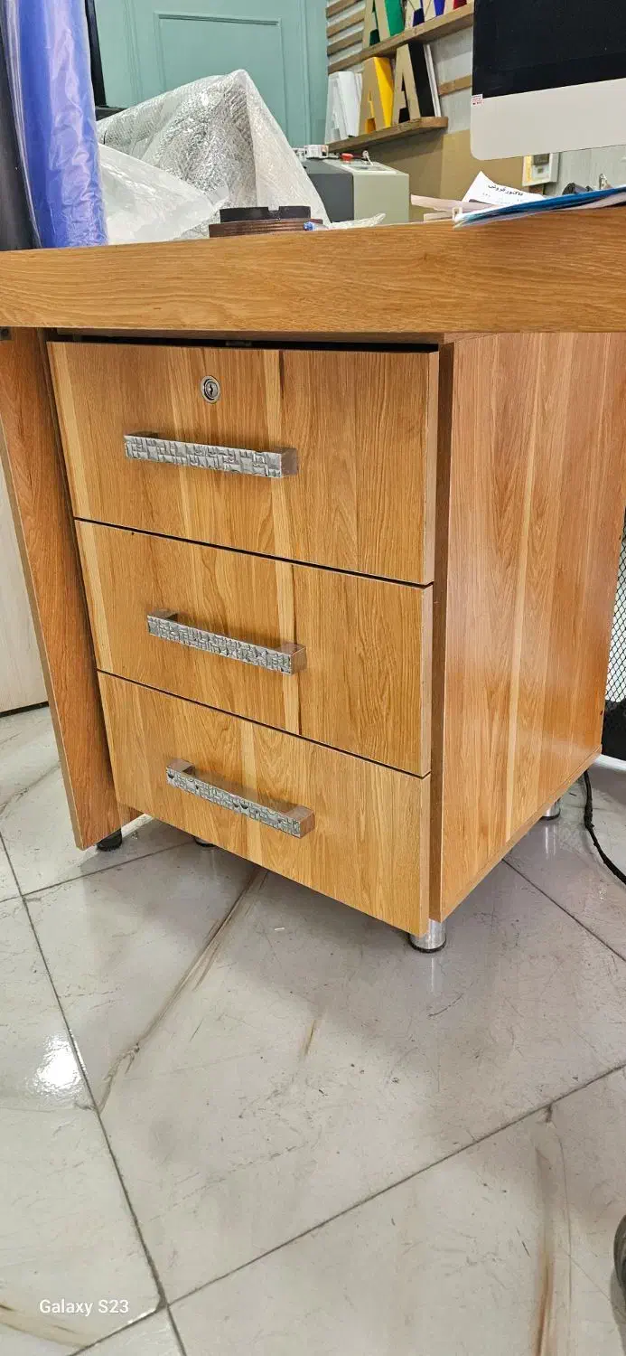 میز اداری|میز تحریر و کامپیوتر|گلستان (تهران), |دیوار