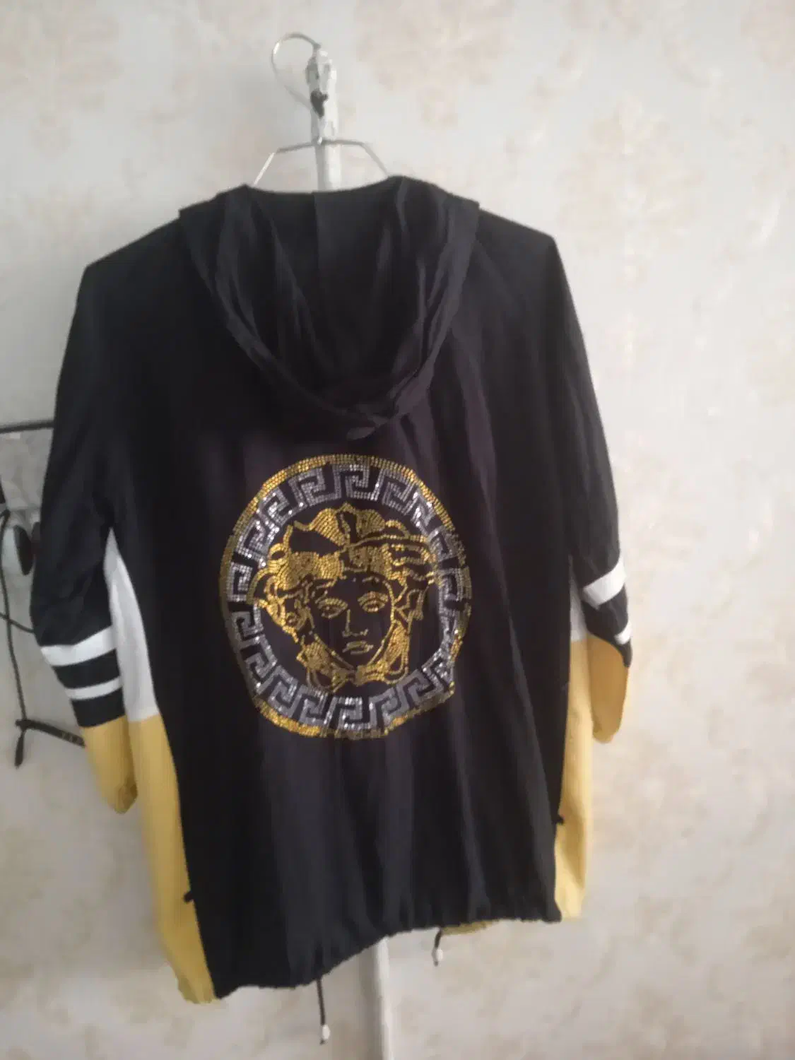 لباس|لباس|رباطکریم, آدران|دیوار