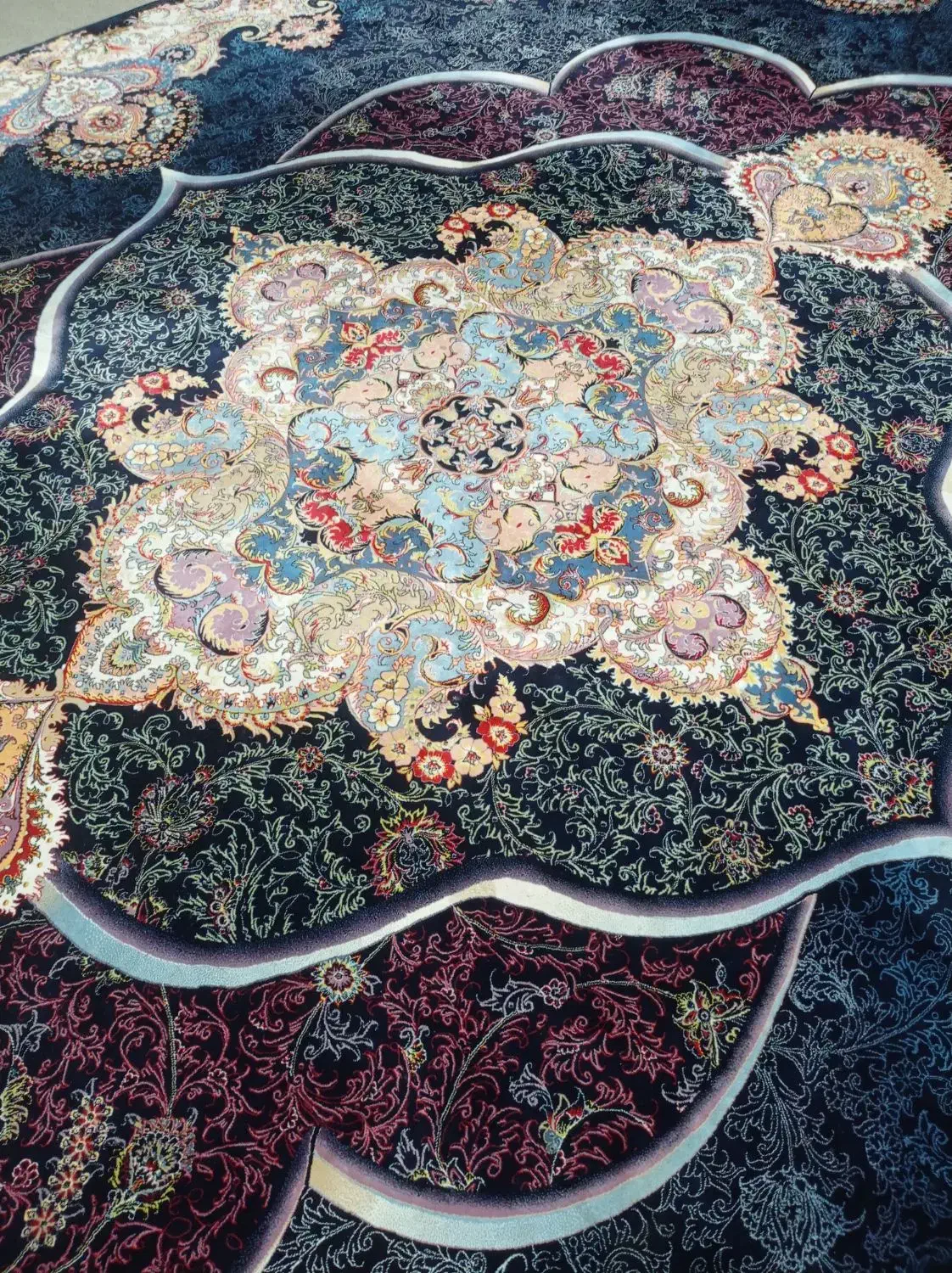 فرش 12متری بفروش میرسد|فرش|امیدیه, |دیوار