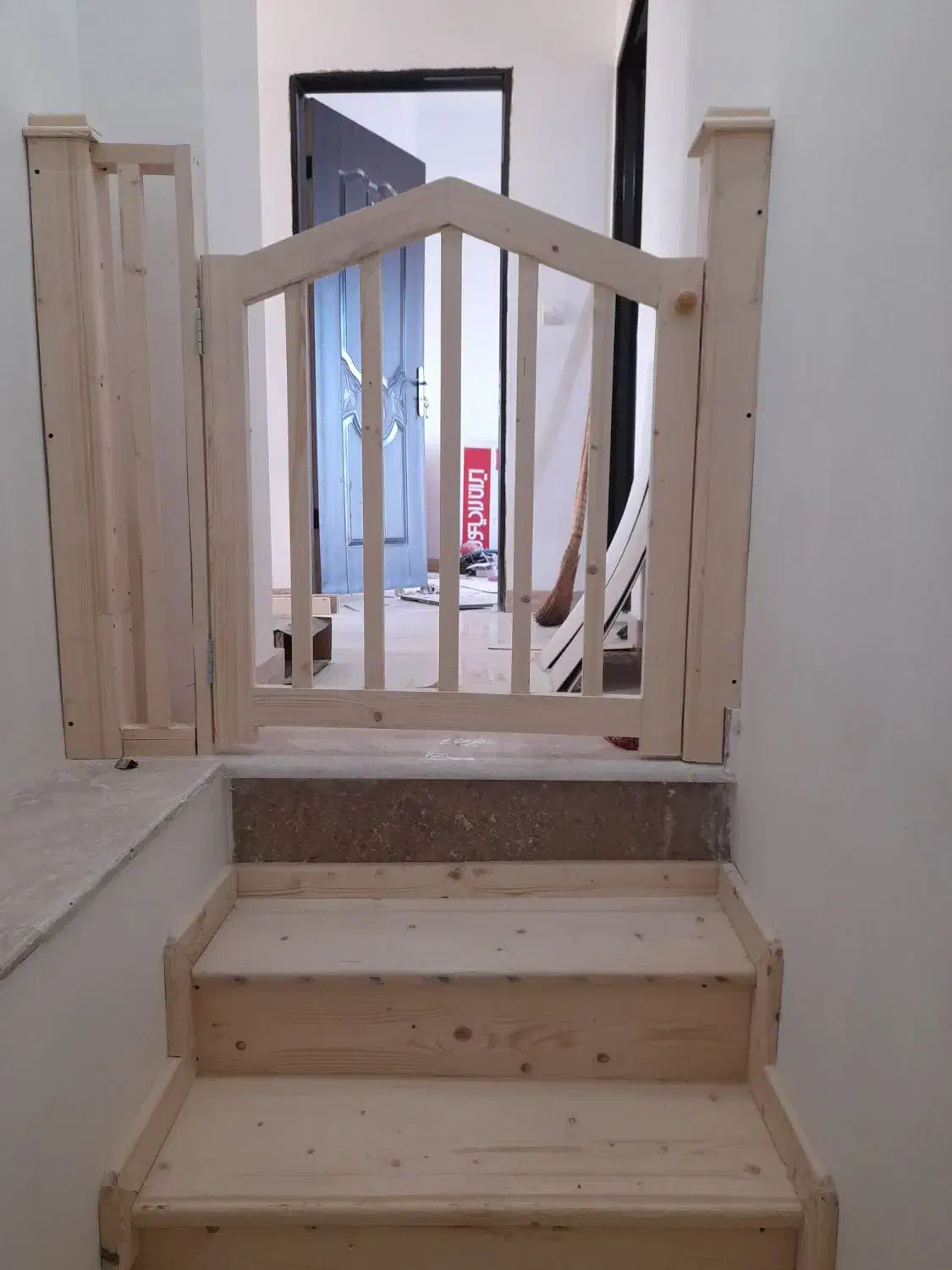 خدمات نجاری حتی خورده کاری|خدمات پیشه و مهارت|رشت, گلسار|دیوار