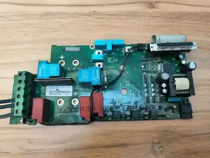 تعمیر انواع اینورتر و درایور|خدمات پیشه و مهارت|اندیمشک, |دیوار