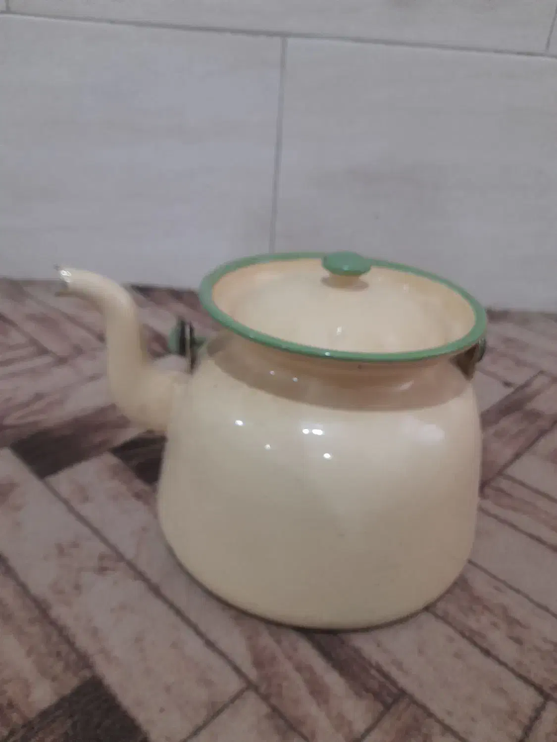 کتری لعابی|قوری، کتری، قهوهساز دستی|اراک, |دیوار