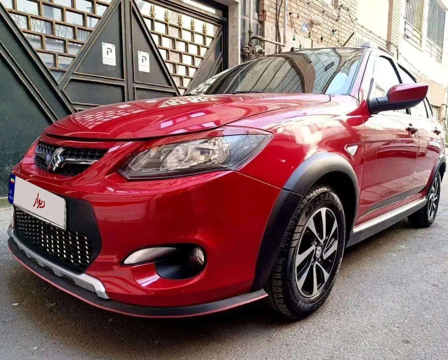 کوییک R قرمز مشکی در حد صفر کم کارکرد|خودرو سواری و وانت|تهران, دکتر هوشیار|دیوار