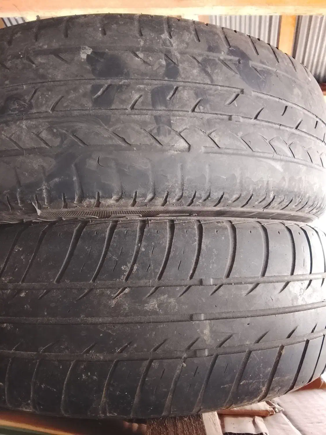 یک جفت لاستیک بارز پراید|قطعات یدکی و لوازم جانبی|صومعه‌سرا, |دیوار