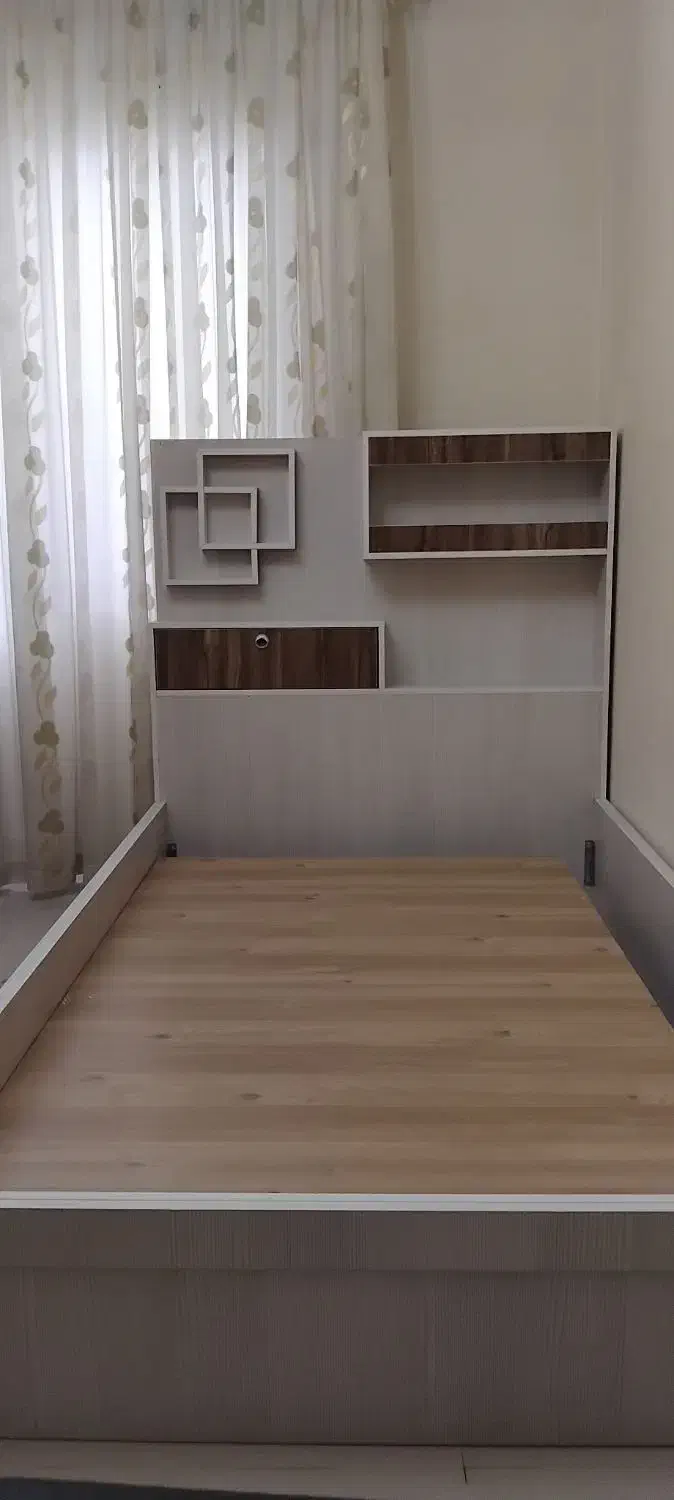 تخت خواب یک و نیم نفره۱/۵×۲|تخت و سرویس خواب|مشهد, نیروی هوایی|دیوار