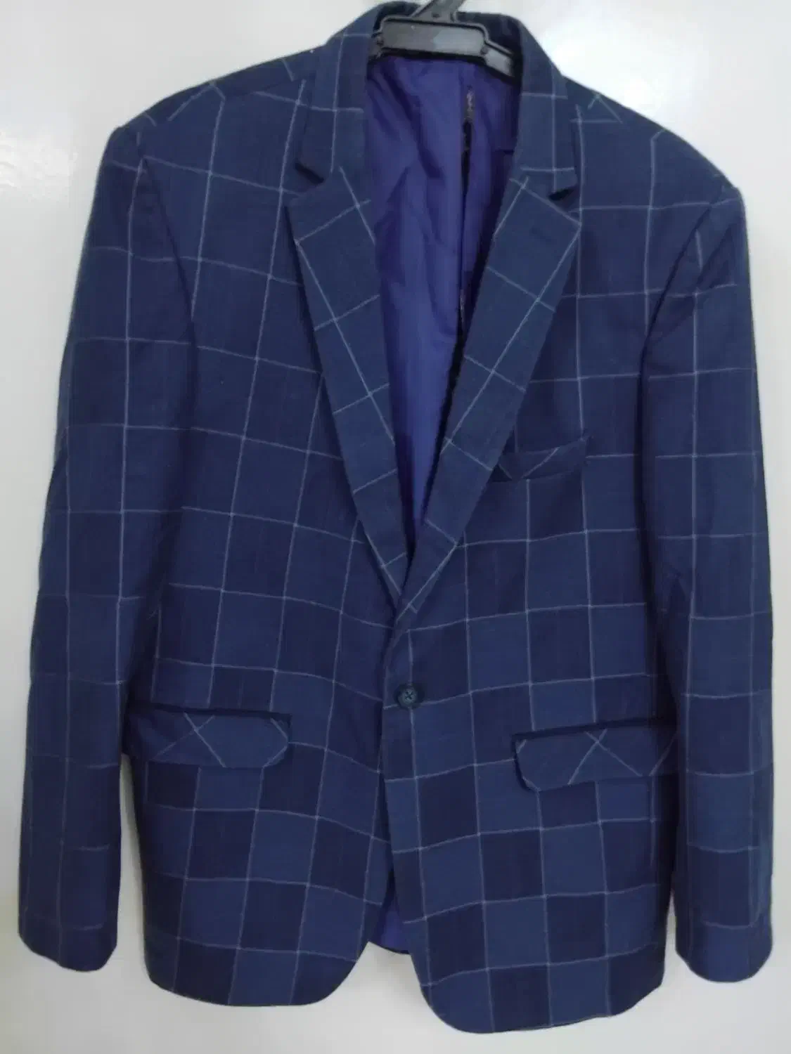 تک کت|لباس|سیاهکل, |دیوار