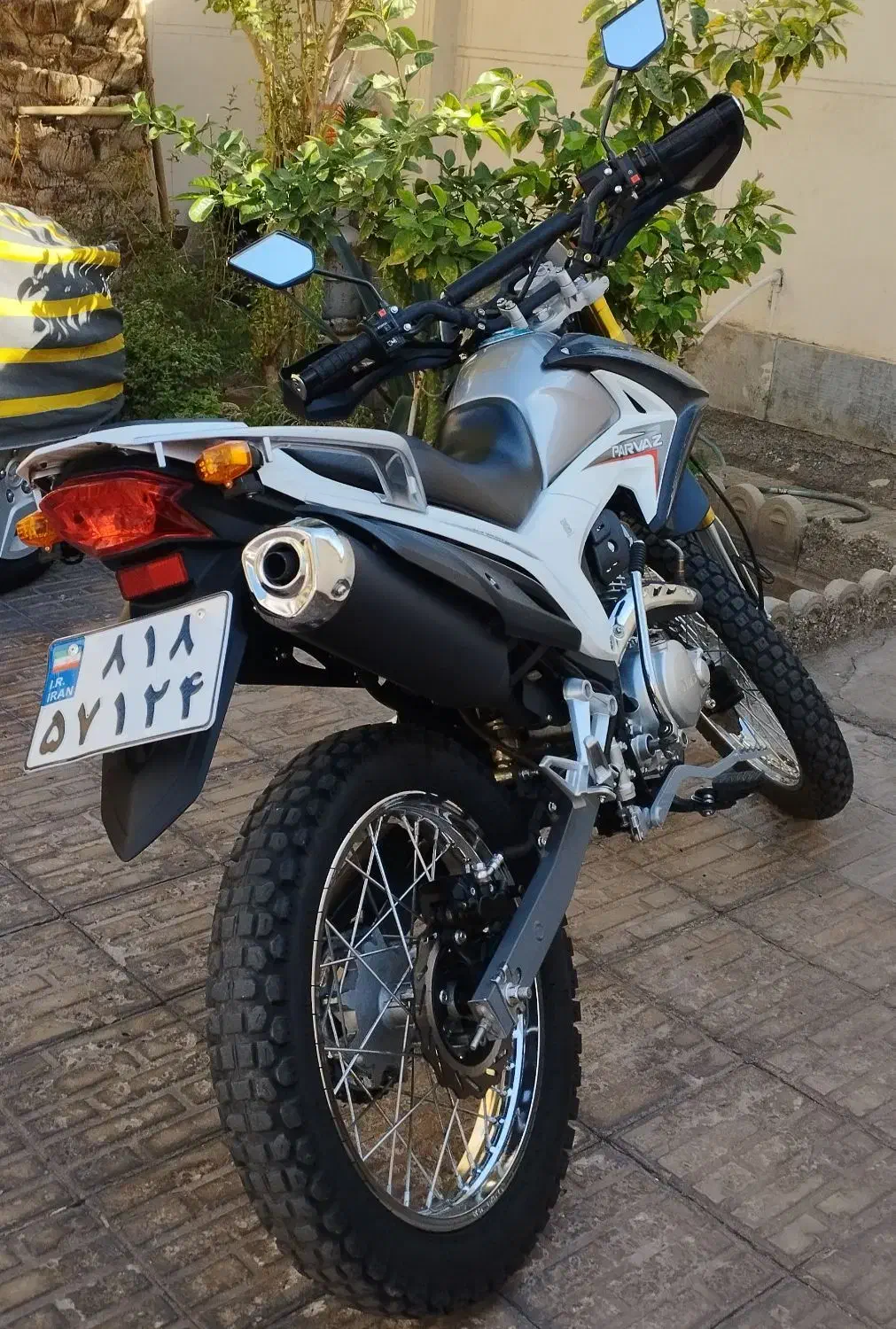 تریل پرواز|موتورسیکلت|بم, |دیوار