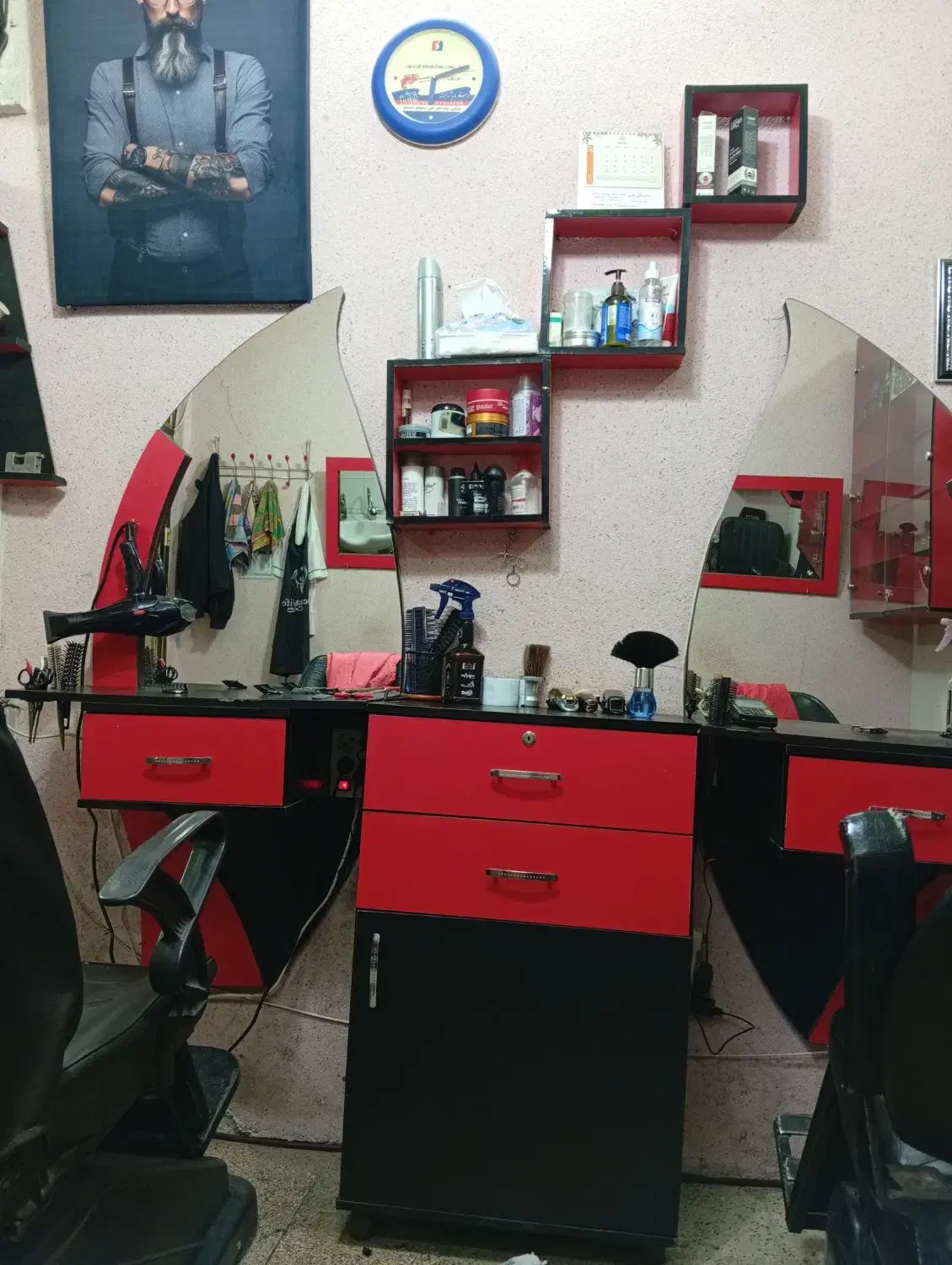 دکور آرایشگاه|آرایشگاه و سالن‌های زیبایی|زنجان, |دیوار