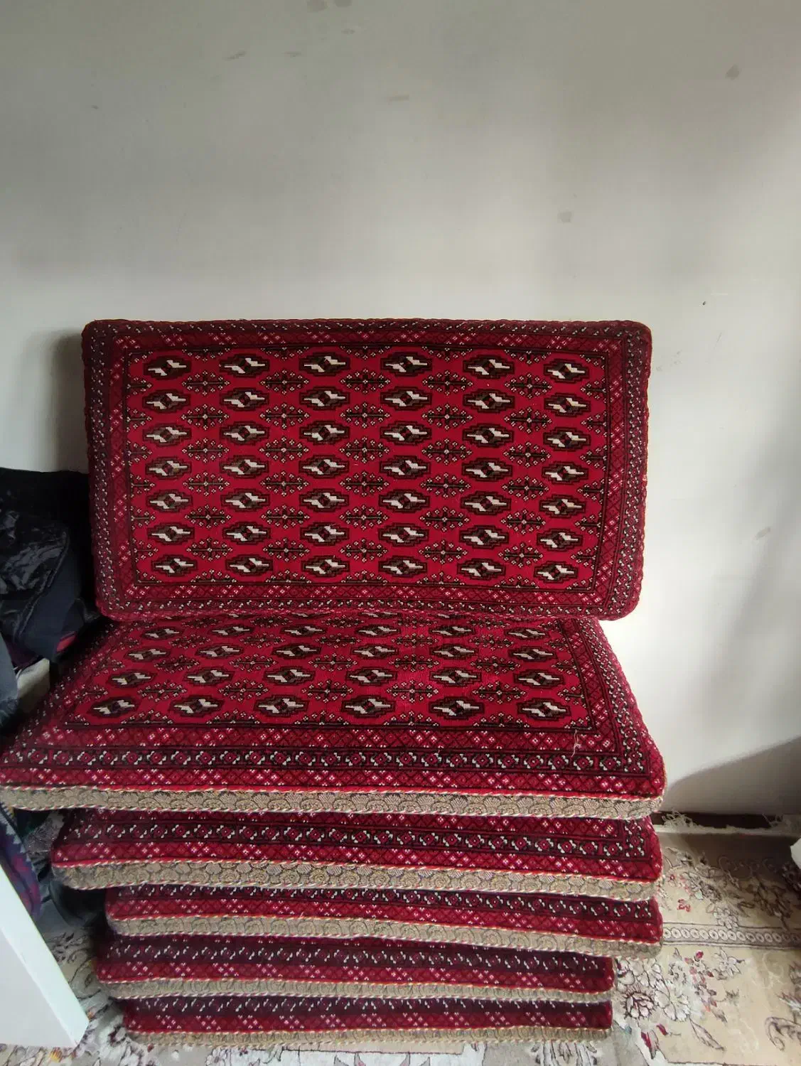 پشتی|پشتی|سقز, |دیوار