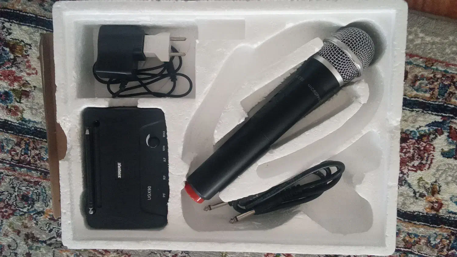 میکروفون|آلات موسیقی|خوی, |دیوار