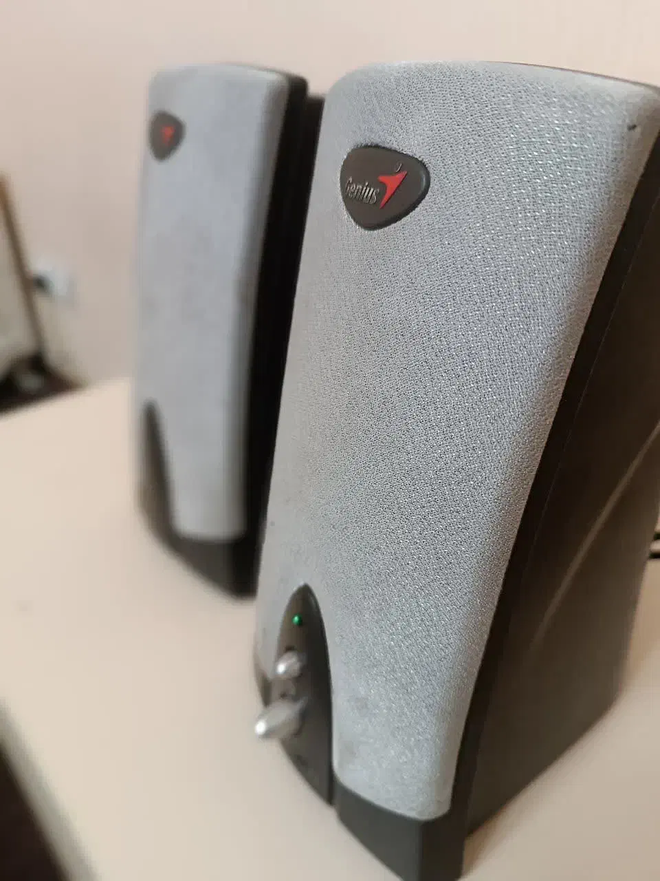 اسپیکر جنیوس دو تیکه سالم|قطعات و لوازم جانبی رایانه|قم, انسجام|دیوار
