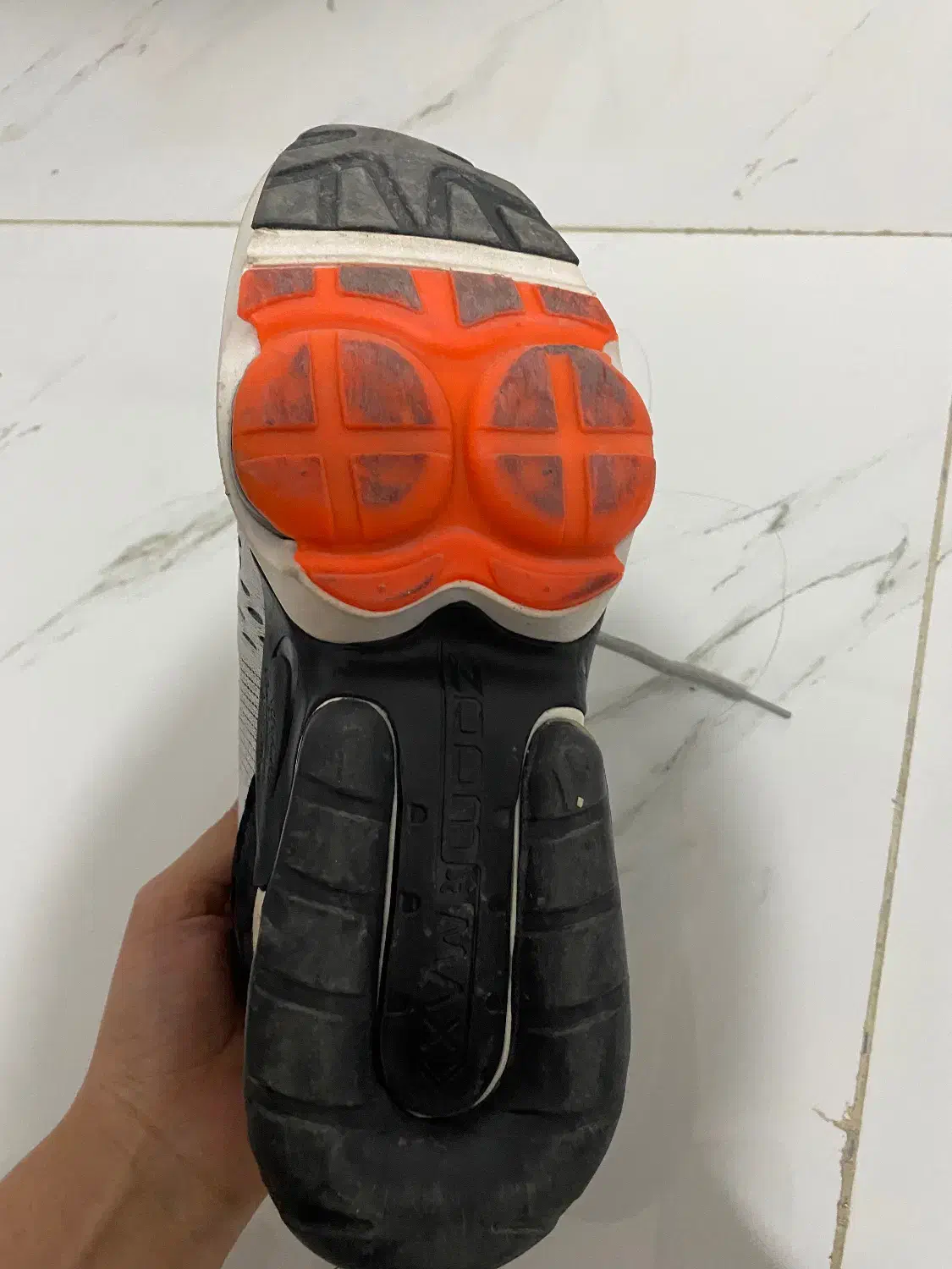 کتونی در حد. نو میباشد و اروجینال|کیف، کفش، کمربند|باغستان, |دیوار