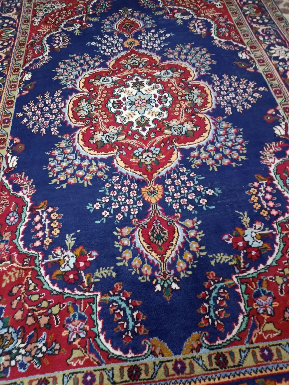 یه دونه شیش متری تکی زیبا بافت تبریز دستباف|فرش|تهران, الهیه|دیوار