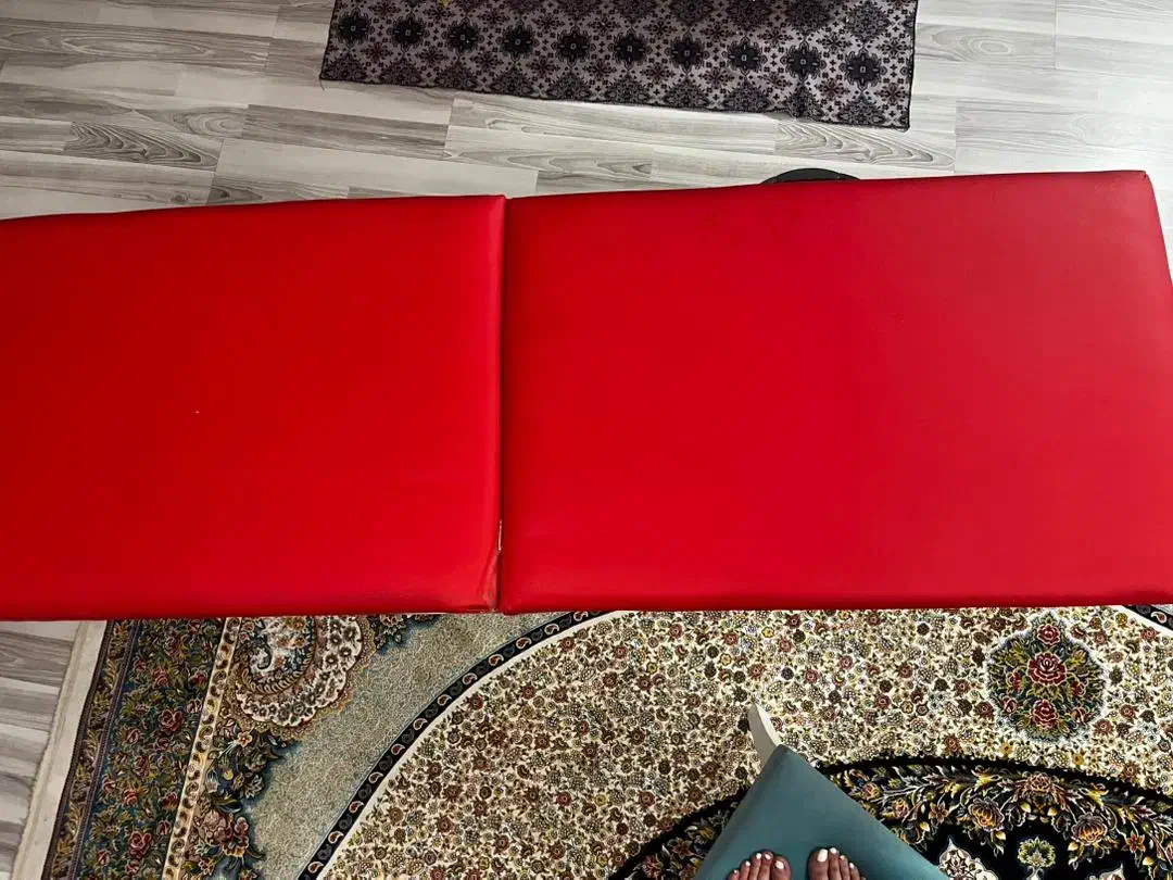 تخت|آرایشگاه و سالن‌های زیبایی|جلفا, |دیوار