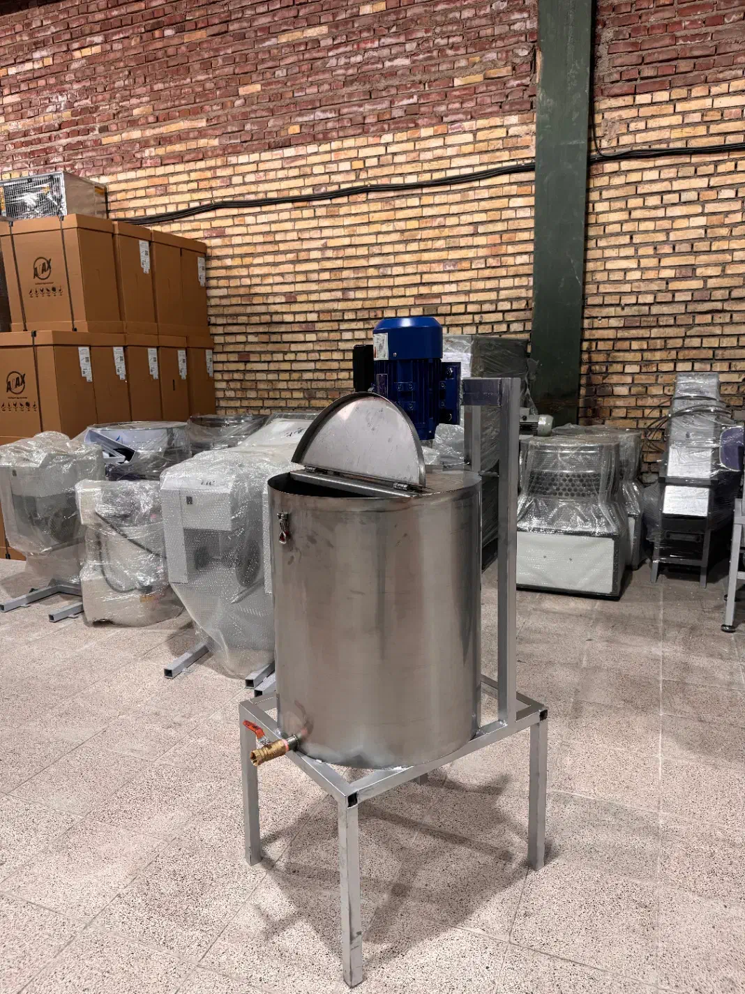 کره گیر دوغ زن کره ساز مشک برقی کره‌گیر صنعتی|فروشگاه و مغازه|اصفهان, شهرک صنعتی جی|دیوار