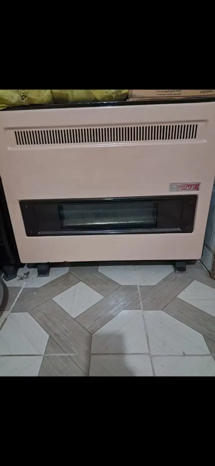 سه عددبخاری گازی|بخاری، هیتر، شومینه|شیراز, شهرک ولیعصر|دیوار