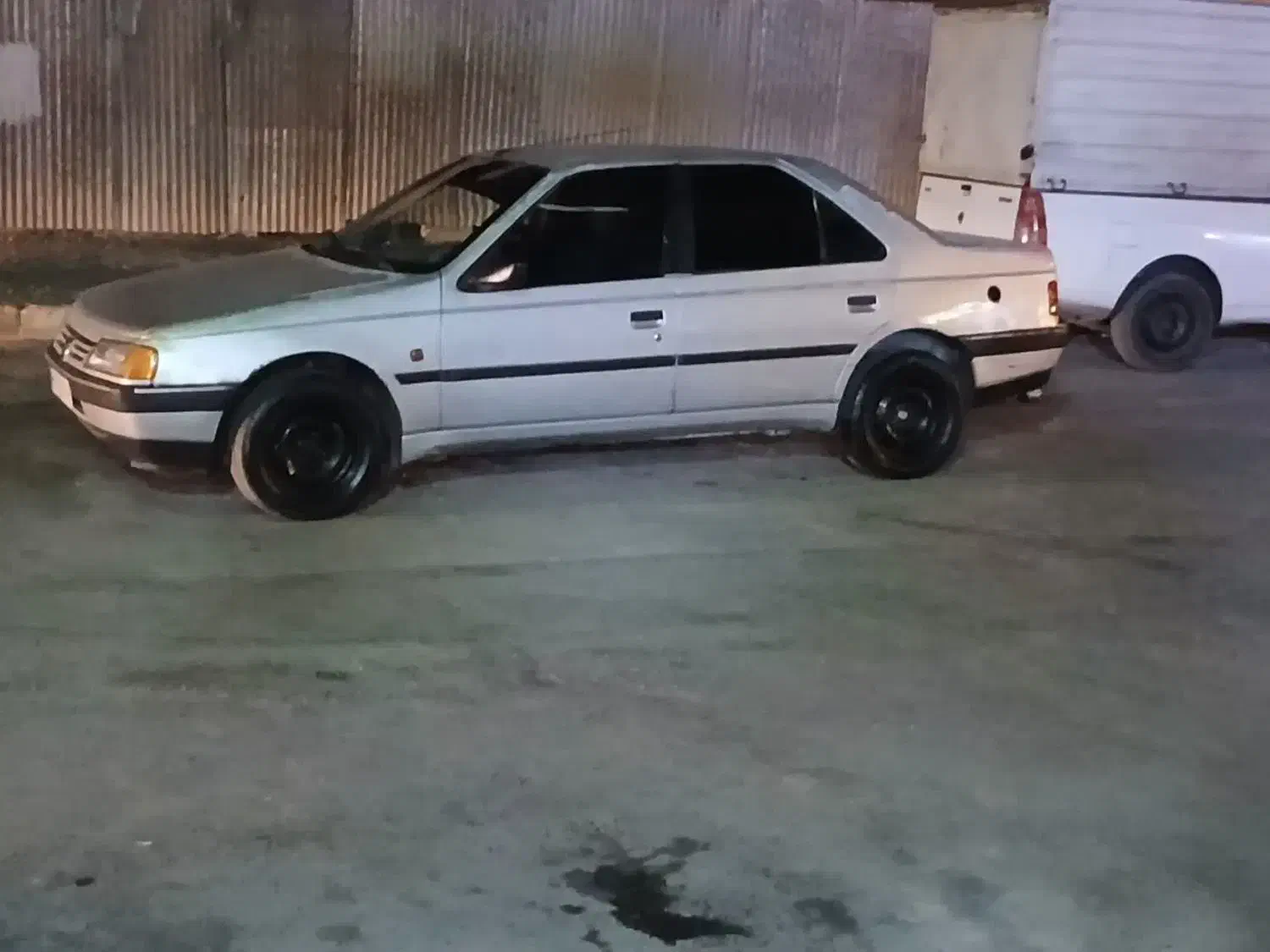 پژو ۴۰۵ مدل ۸۸ سفارشی معاوضه با اریسان|خودرو سواری و وانت|مشهد, شاهد (شهرک غرب)|دیوار