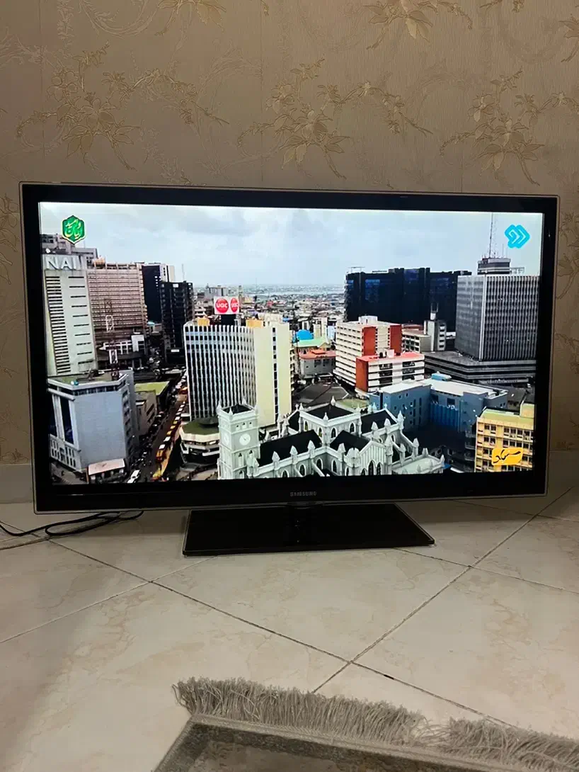 ال ای دی 32 سامسونگ اسمارت بسیار تمیز سالم|تلویزیون و پروژکتور|تهران, افسریه جنوبی|دیوار