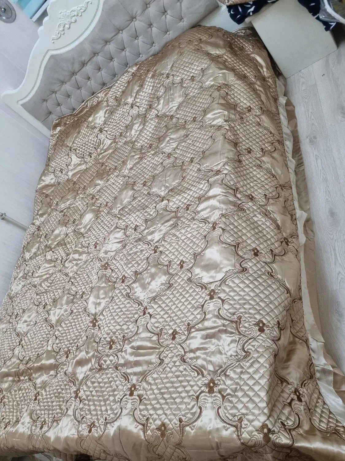 روتختی ساتن خامه دوزی شده خارجی|سرویس روتختی|رشت, استادسرا|دیوار