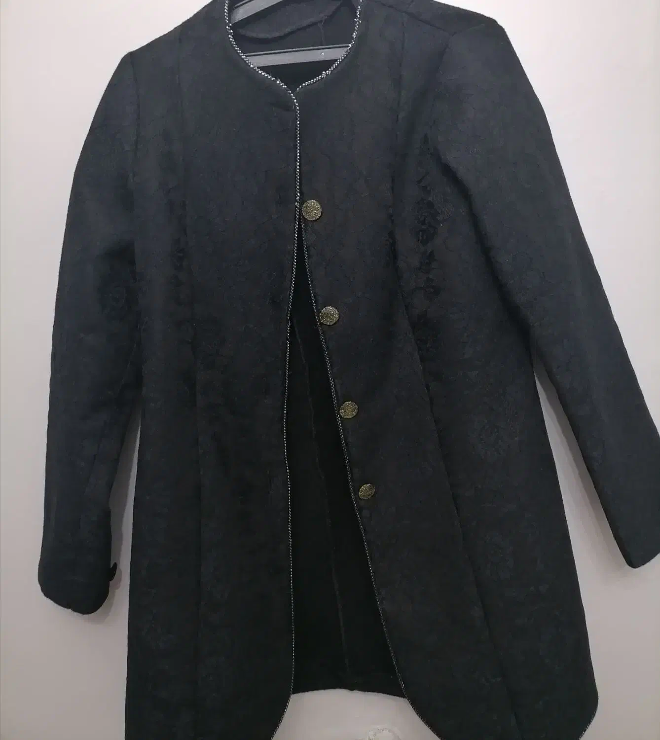 پالتو|لباس|شیراز, کاراندیش|دیوار